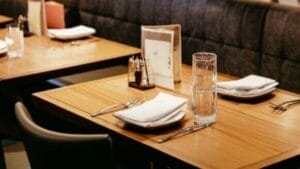 2-Top and 4-Top Meaning: Must-Know Restaurant Seating Terms