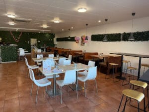 VILLAGE CAFE & BURGERS restaurant